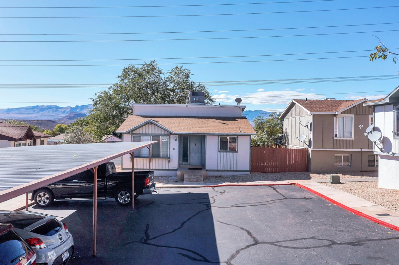 1840 W 1100 #17 St George, UT 84770 home for sale, MLS#25-265840 - Erika Rogers Photo 8