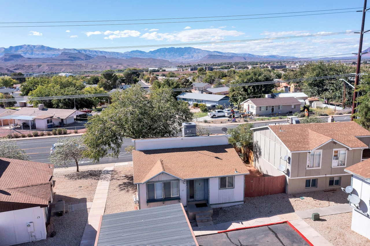1840 W 1100 #17 St George, UT 84770 home for sale, MLS#25-265840 - Erika Rogers Photo 7