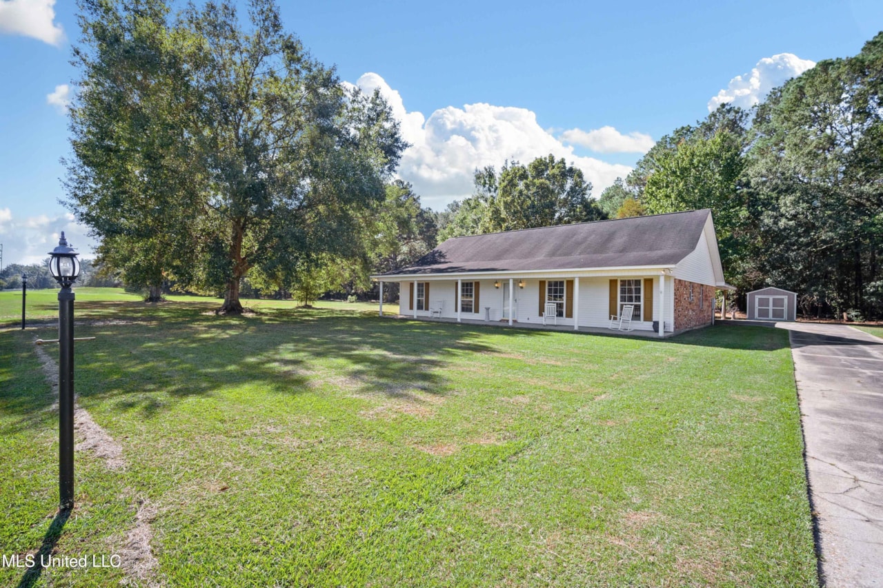 14505 Wolf Ridge Rd Moss Point, MS 39562 | MLS 4129099
