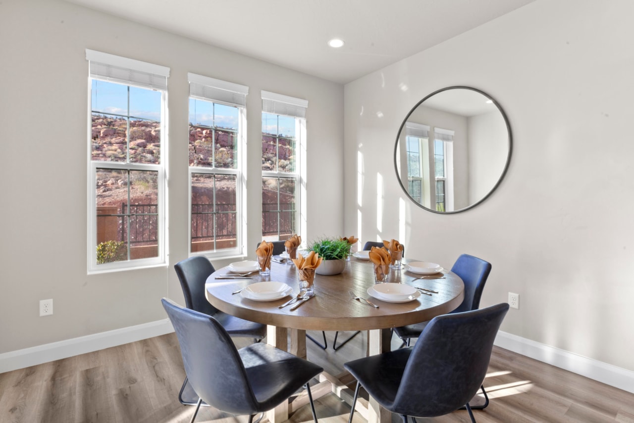 2343 E Escondido DR Washington, UT 84780 home for sale, MLS#25-266111 - Erika Rogers Photo 9