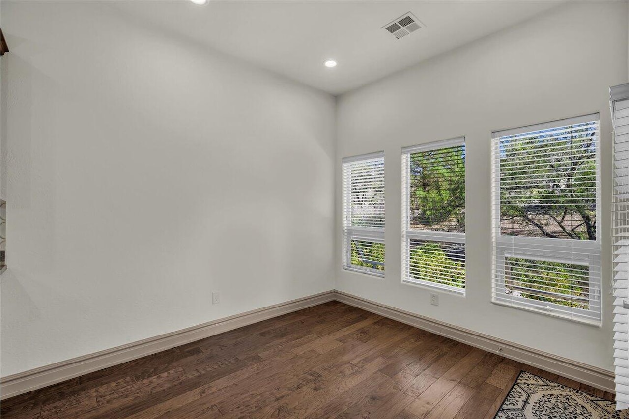 280 S Luce Del Sol #311 St George, UT 84770 condo for sale, MLS#25-266121 - Erika Rogers Photo 7