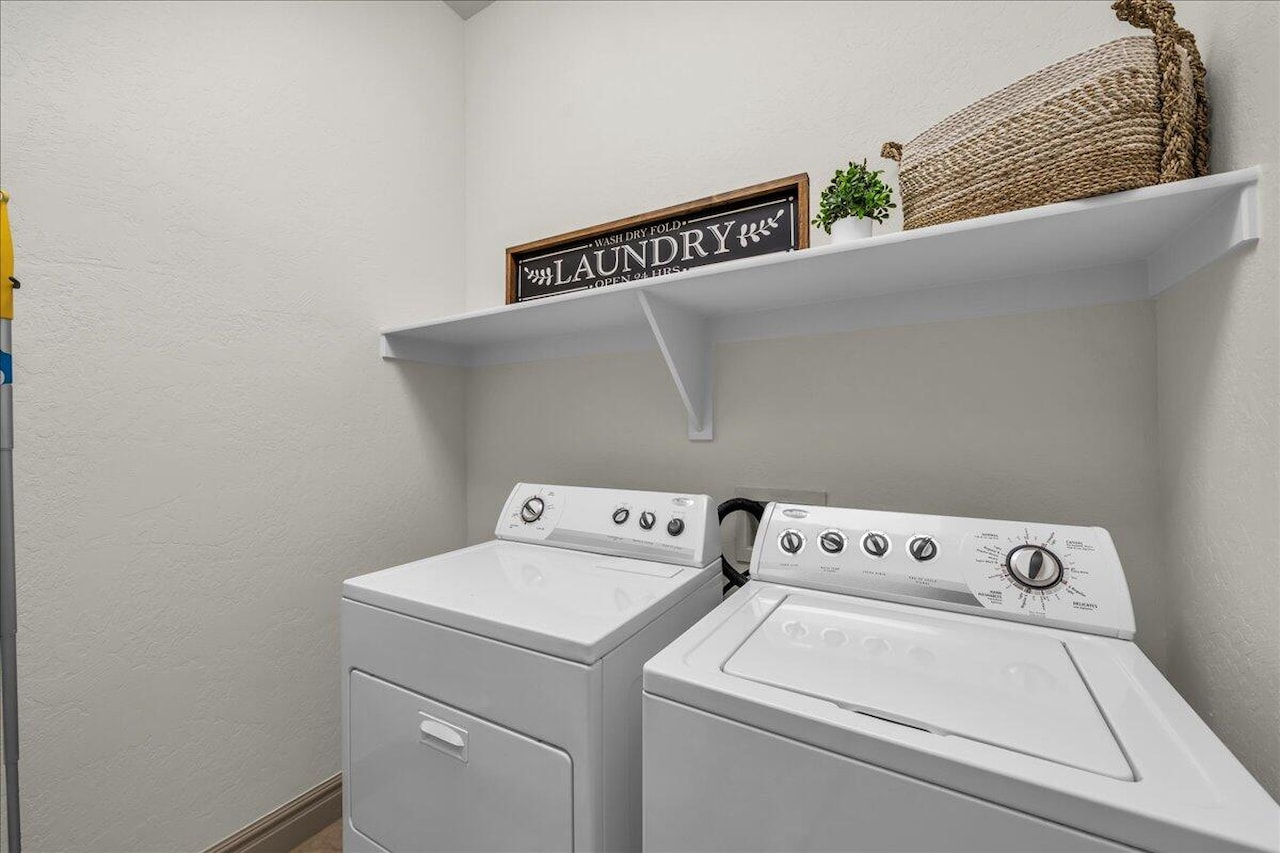 280 S Luce Del Sol #311 St George, UT 84770 condo for sale, MLS#25-266121 - Erika Rogers Photo 13