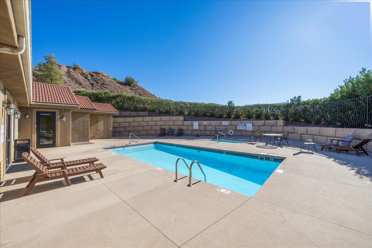 280 S Luce Del Sol #311 St George, UT 84770 condo for sale, MLS#25-266121 - Erika Rogers Photo 17