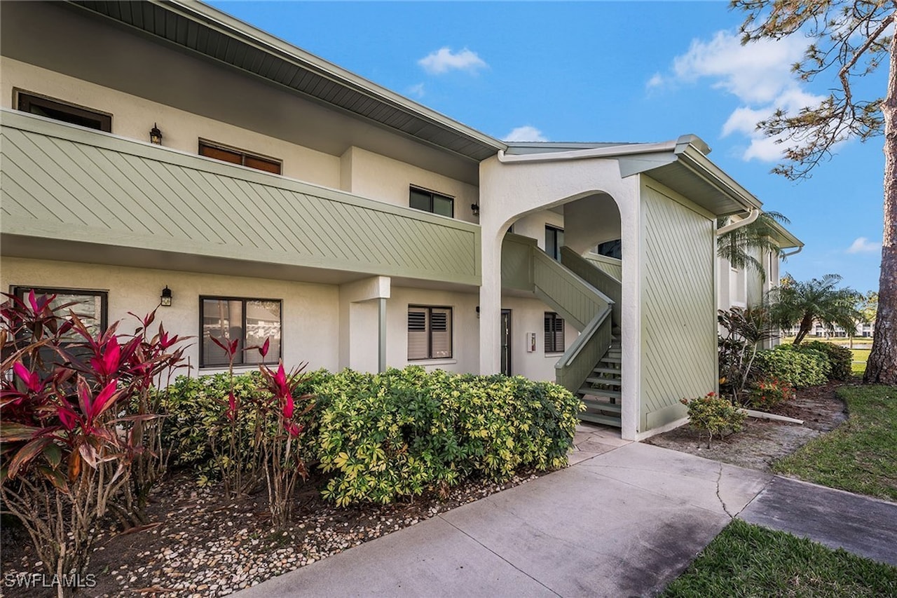 1828 Kings Lake Blvd #103 Naples, FL 34112 | MLS 225084423, image size:1280x853