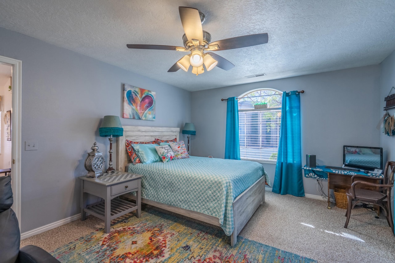 392 N Windsor DR Washington, UT 84780 home for sale, MLS#25-265899 - Erika Rogers Photo 14