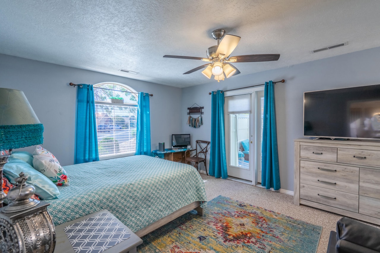 392 N Windsor DR Washington, UT 84780 home for sale, MLS#25-265899 - Erika Rogers Photo 17