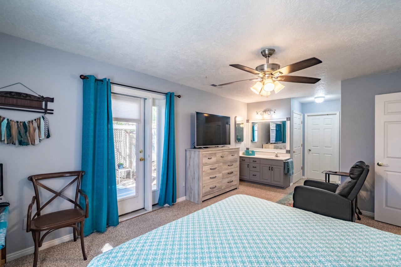 392 N Windsor DR Washington, UT 84780 home for sale, MLS#25-265899 - Erika Rogers Photo 20