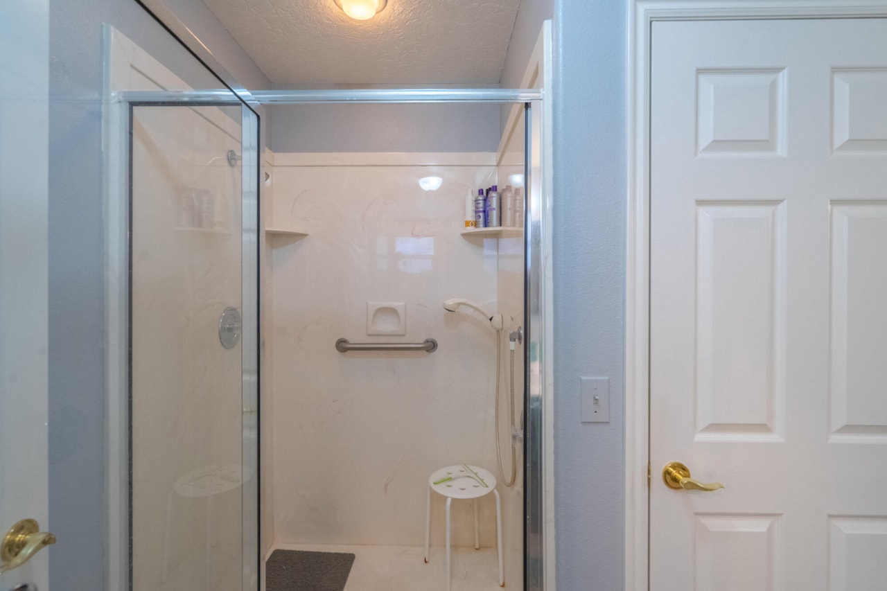 392 N Windsor DR Washington, UT 84780 home for sale, MLS#25-265899 - Erika Rogers Photo 22