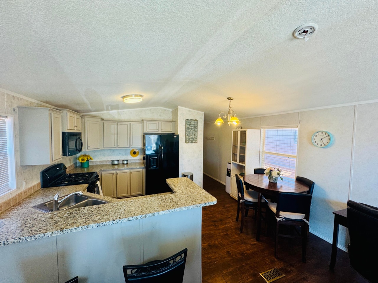 1450 N Dixie Downs RD #84 St George, UT 84770 home for sale, MLS#25-266110 - Erika Rogers Photo 12