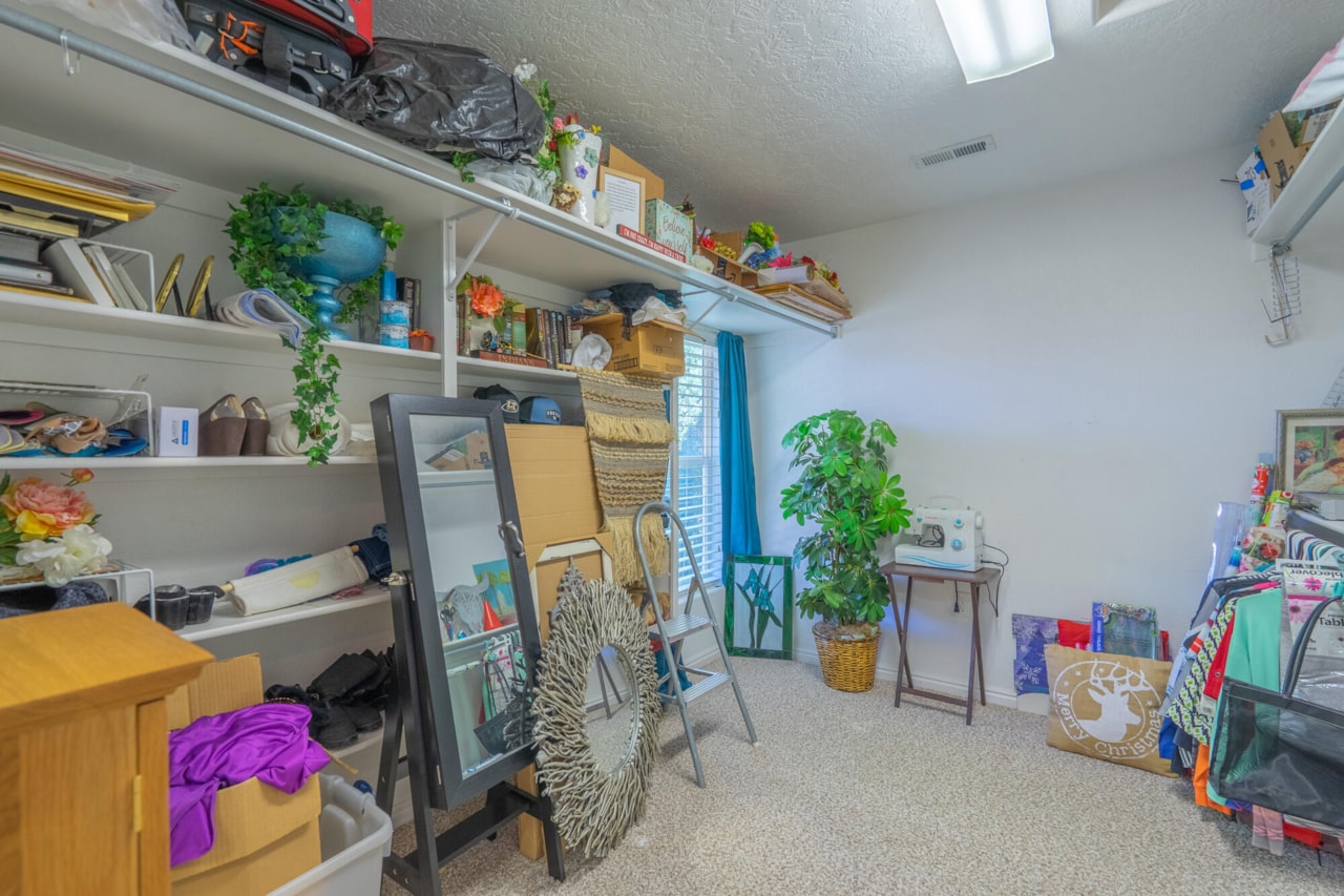 392 N Windsor DR Washington, UT 84780 home for sale, MLS#25-265899 - Erika Rogers Photo 26