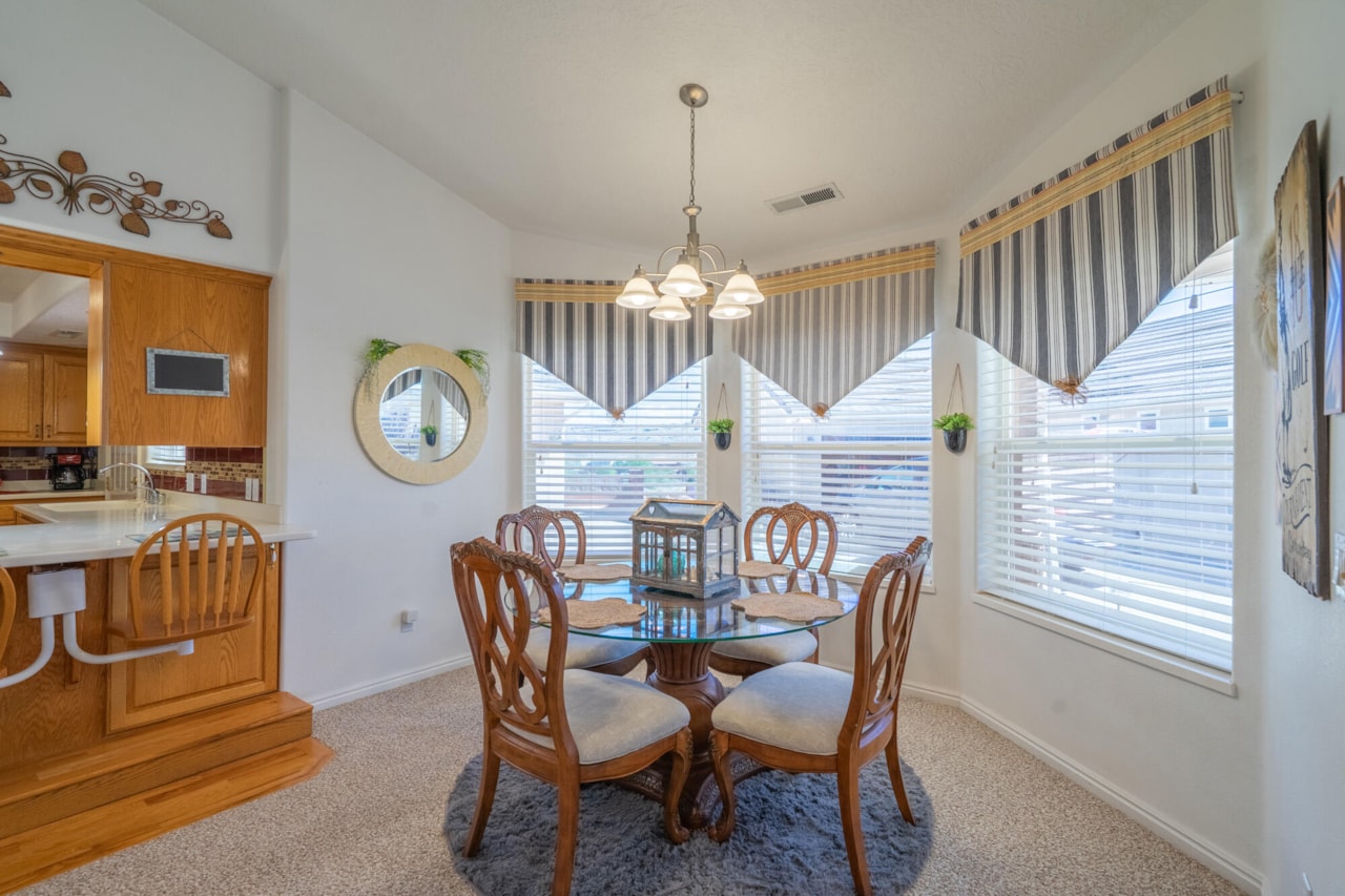 392 N Windsor DR Washington, UT 84780 home for sale, MLS#25-265899 - Erika Rogers Photo 37