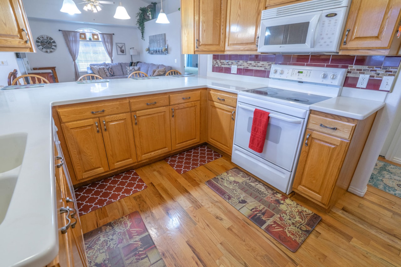 392 N Windsor DR Washington, UT 84780 home for sale, MLS#25-265899 - Erika Rogers Photo 42