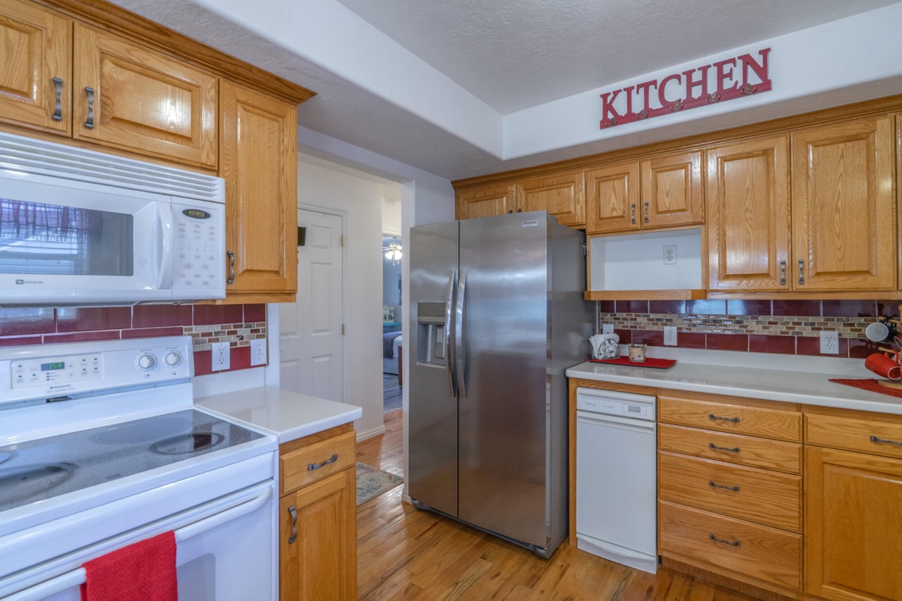 392 N Windsor DR Washington, UT 84780 home for sale, MLS#25-265899 - Erika Rogers Photo 44