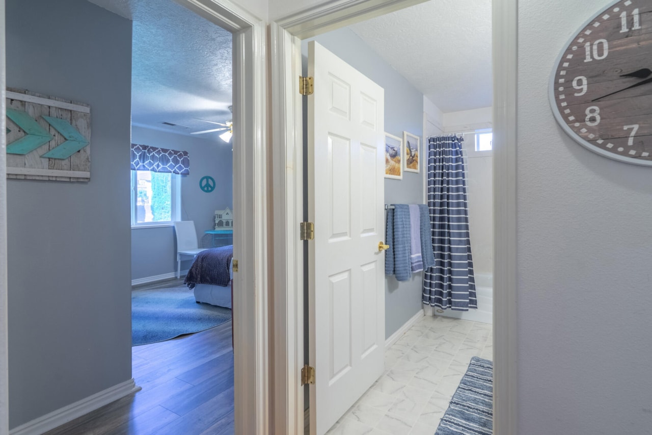 392 N Windsor DR Washington, UT 84780 home for sale, MLS#25-265899 - Erika Rogers Photo 52