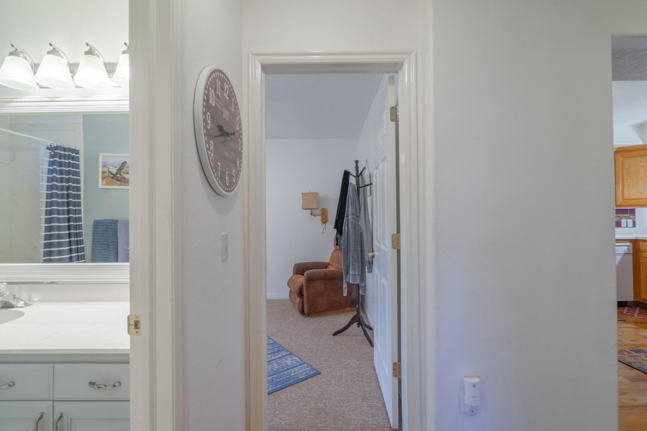 392 N Windsor DR Washington, UT 84780 home for sale, MLS#25-265899 - Erika Rogers Photo 53