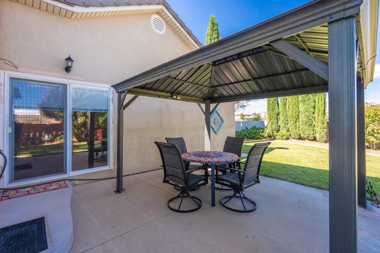 392 N Windsor DR Washington, UT 84780 home for sale, MLS#25-265899 - Erika Rogers Photo 60