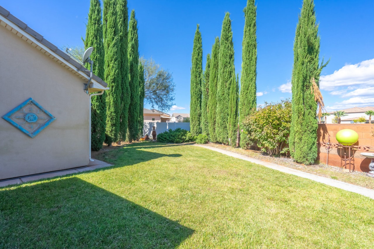 392 N Windsor DR Washington, UT 84780 home for sale, MLS#25-265899 - Erika Rogers Photo 64