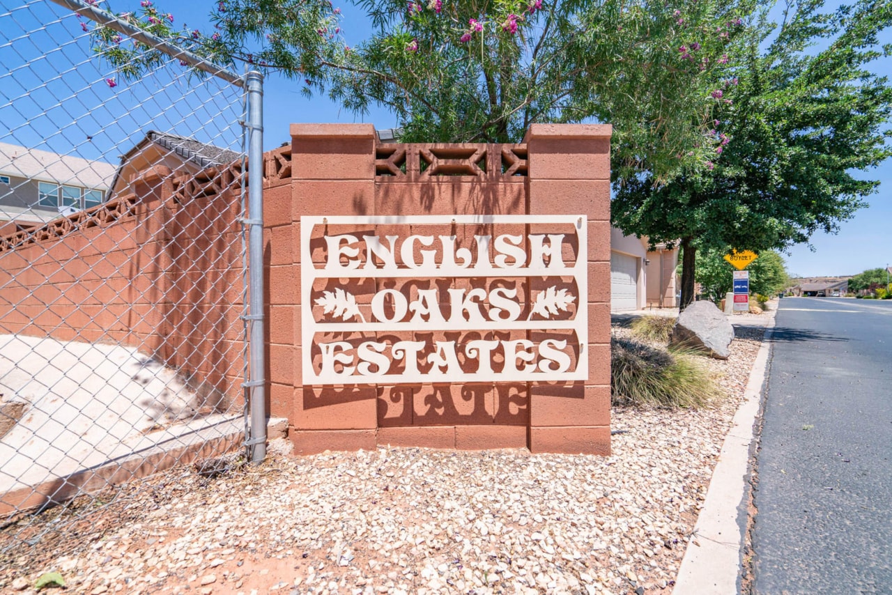 392 N Windsor DR Washington, UT 84780 home for sale, MLS#25-265899 - Erika Rogers Photo 65