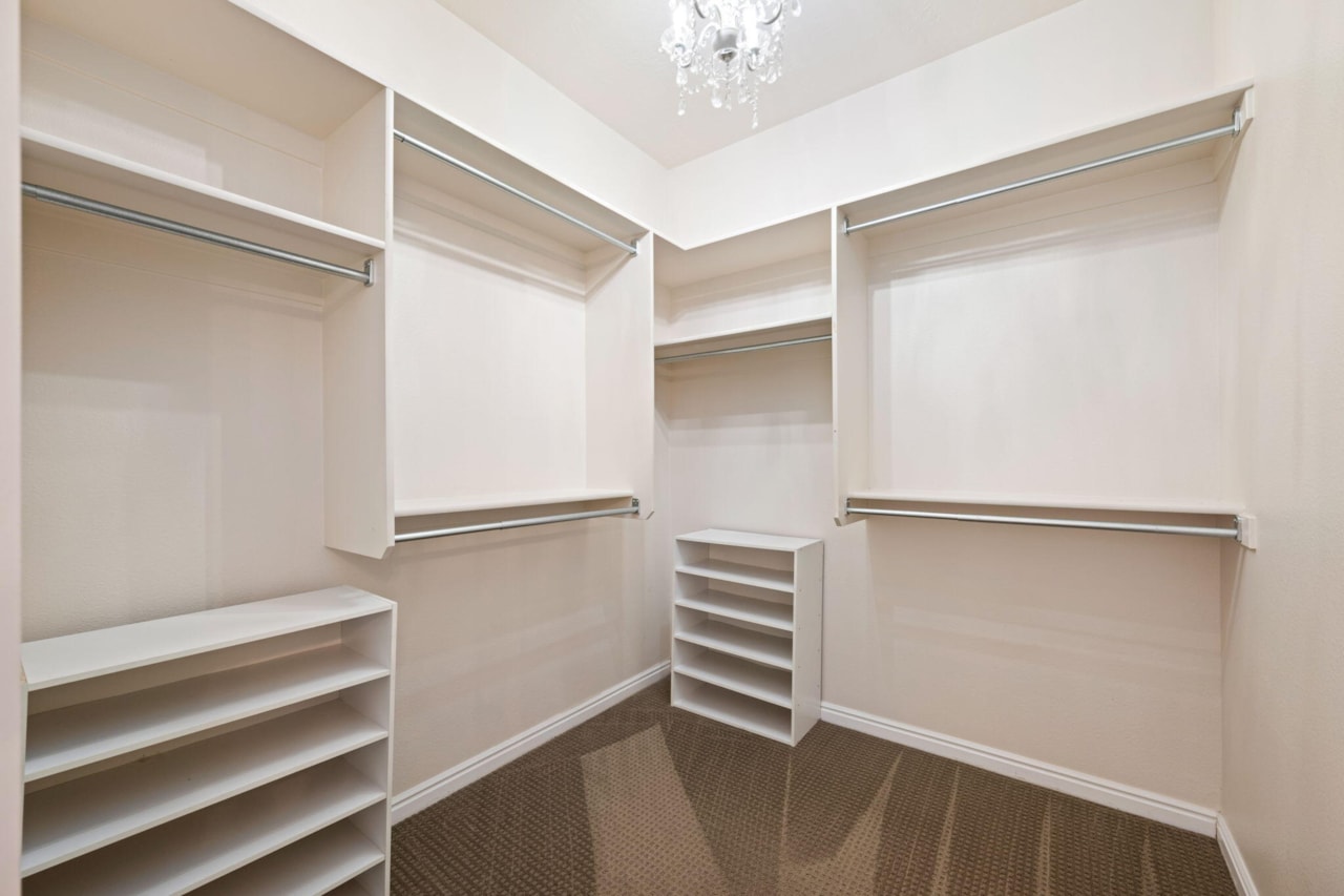 2518 N Expedition LN Washington, UT 84780 home for sale, MLS#25-266139 - Erika Rogers Photo 16