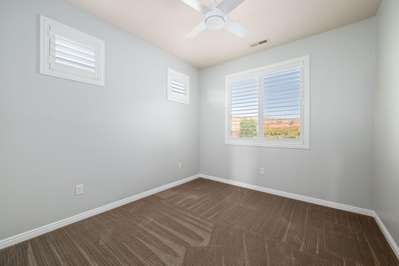 2518 N Expedition LN Washington, UT 84780 home for sale, MLS#25-266139 - Erika Rogers Photo 17