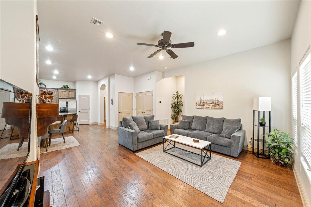 280 S Luce Del Sol DR #514 St George, UT 84770 condo for sale, MLS#25-266141 - Erika Rogers Photo 5