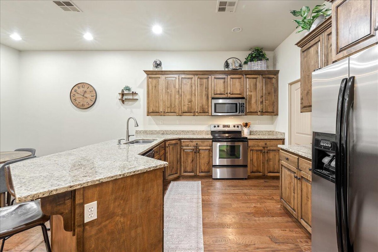 280 S Luce Del Sol DR #514 St George, UT 84770 condo for sale, MLS#25-266141 - Erika Rogers Photo 11