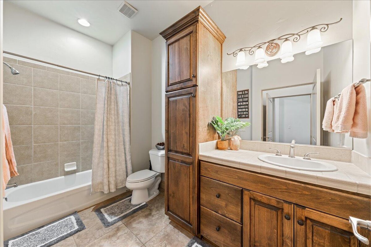 280 S Luce Del Sol DR #514 St George, UT 84770 condo for sale, MLS#25-266141 - Erika Rogers Photo 31