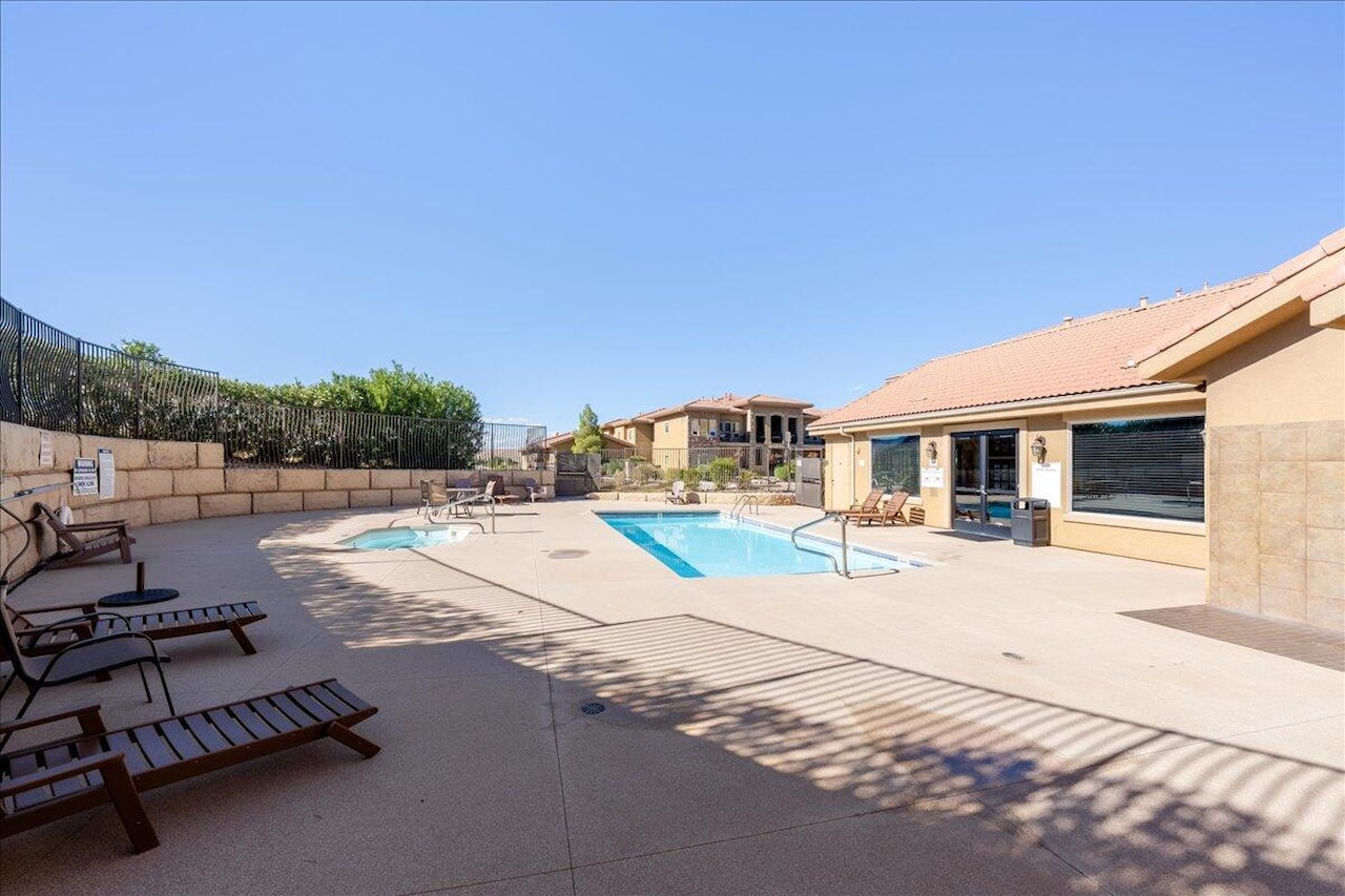 280 S Luce Del Sol DR #514 St George, UT 84770 condo for sale, MLS#25-266141 - Erika Rogers Photo 51