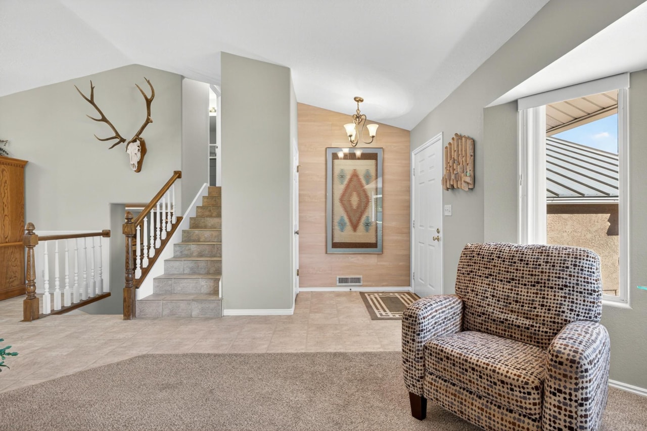 1045 E Hemlock CIR St George, UT 84790 home for sale, MLS#25-266144 - Erika Rogers Photo 6