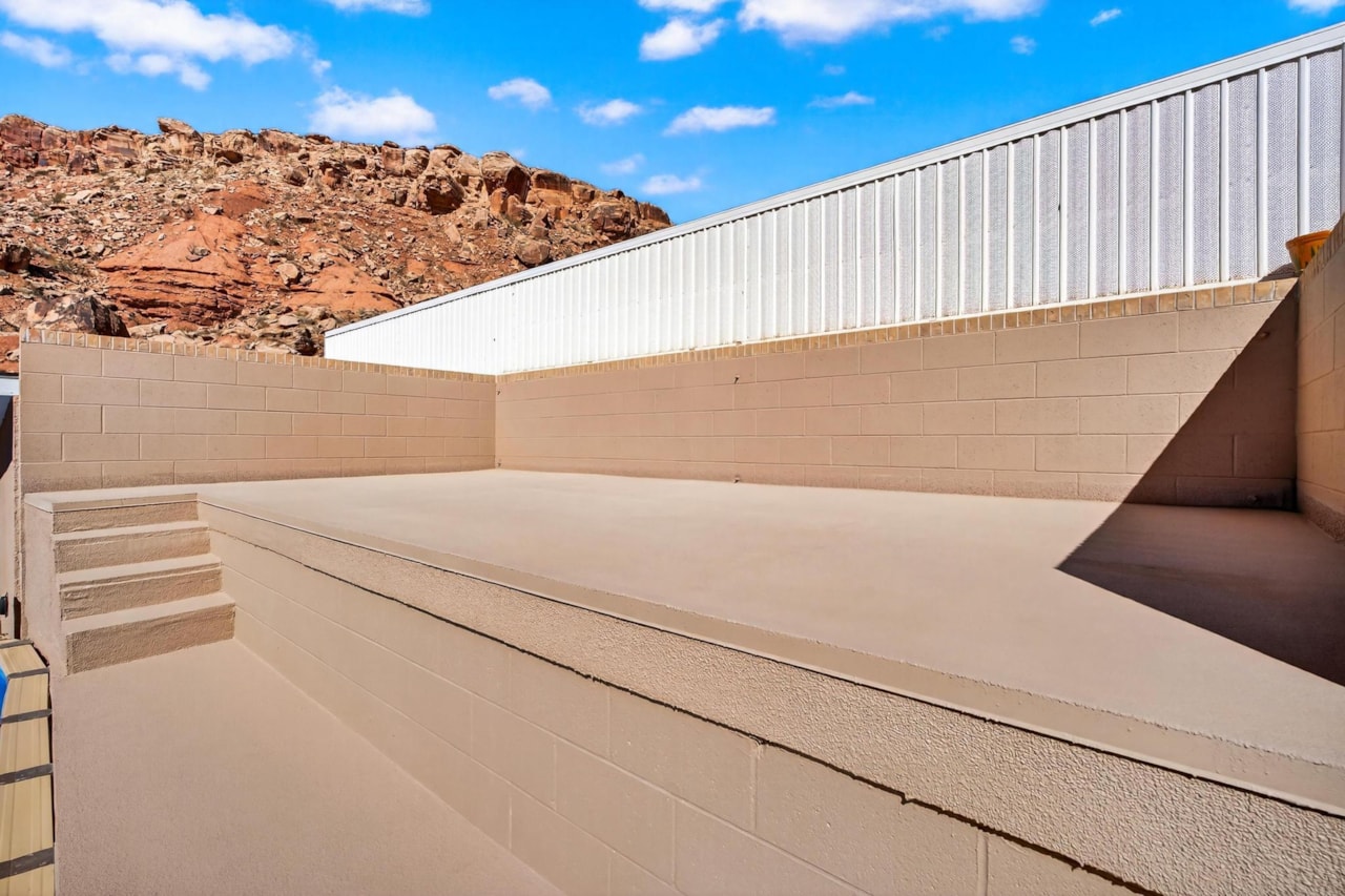 1045 E Hemlock CIR St George, UT 84790 home for sale, MLS#25-266144 - Erika Rogers Photo 41