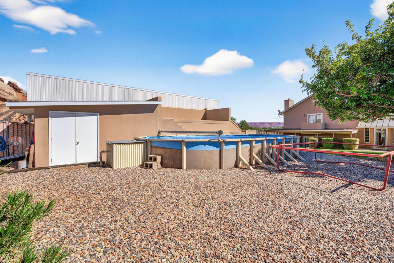 1045 E Hemlock CIR St George, UT 84790 home for sale, MLS#25-266144 - Erika Rogers Photo 43