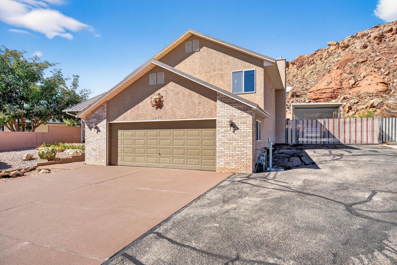 1045 E Hemlock CIR St George, UT 84790 home for sale, MLS#25-266144 - Erika Rogers Photo 4