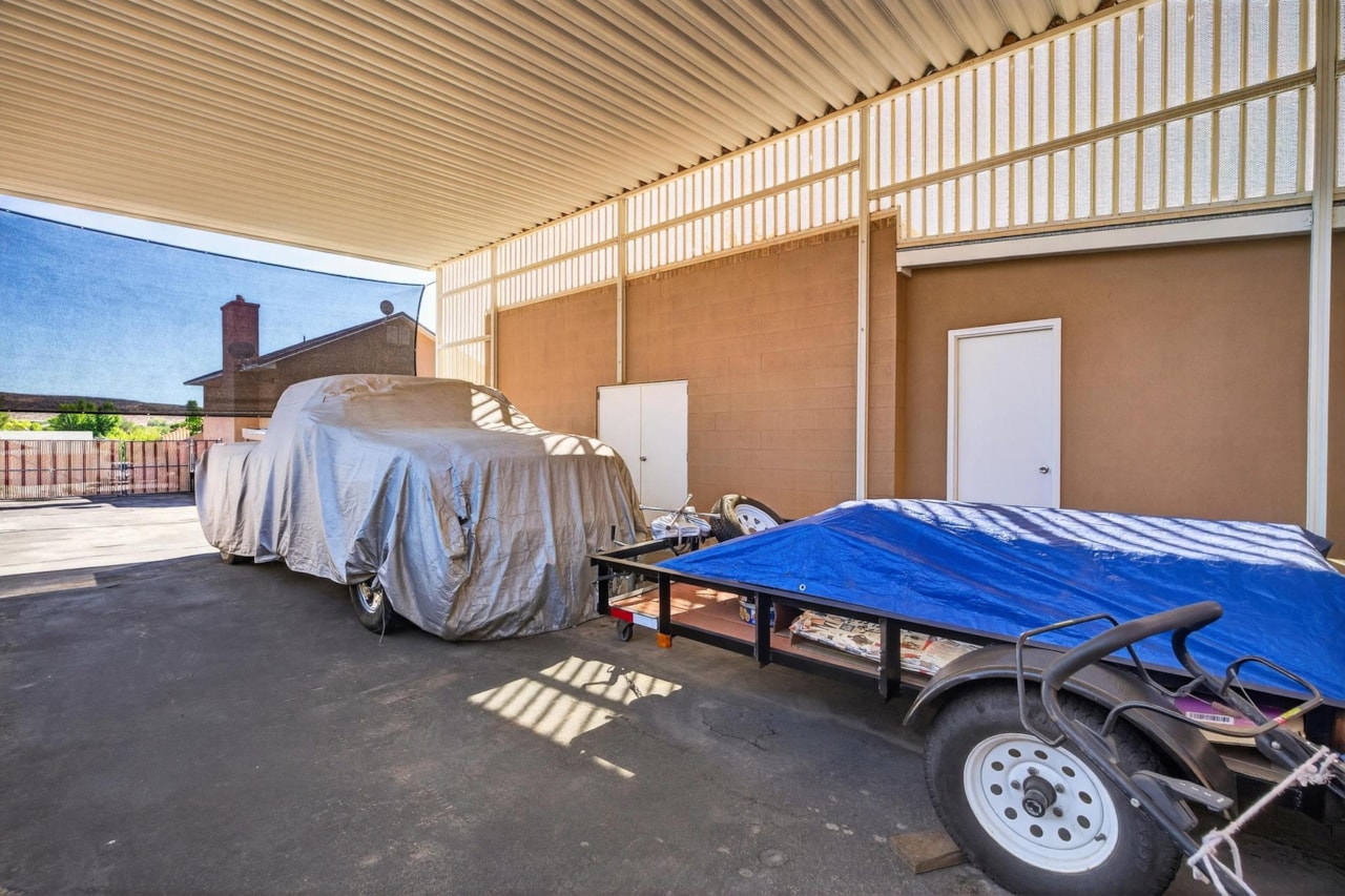 1045 E Hemlock CIR St George, UT 84790 home for sale, MLS#25-266144 - Erika Rogers Photo 57