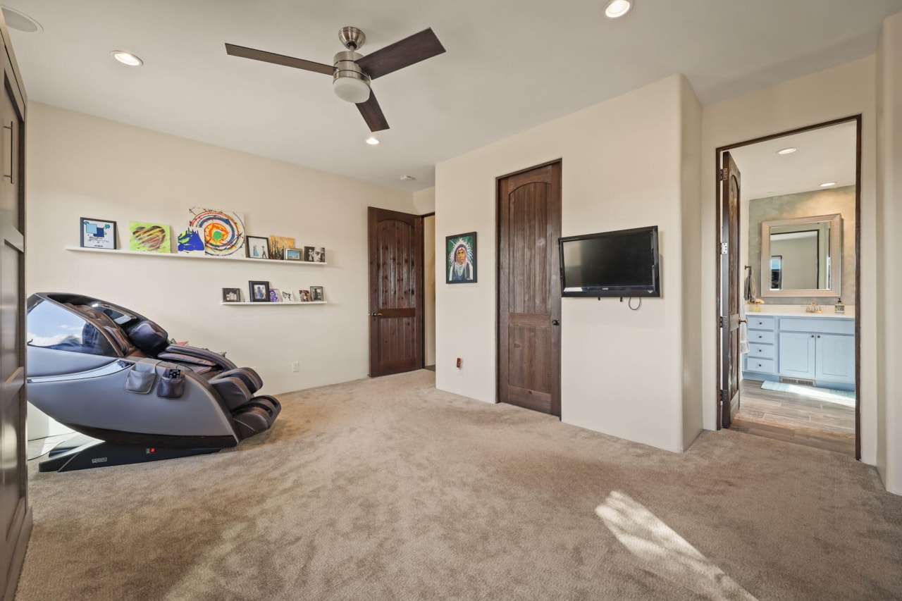 2228 N Chaco Trl St George, UT 84770 home for sale, MLS#25-265930 - Erika Rogers Photo 50