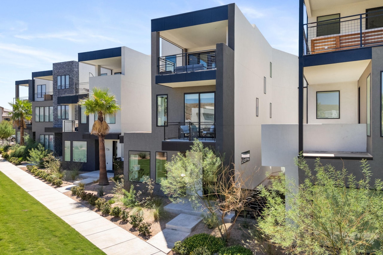 740 Olympic LN St George, UT 84790 home for sale, MLS#25-265577 - Erika Rogers Photo 3