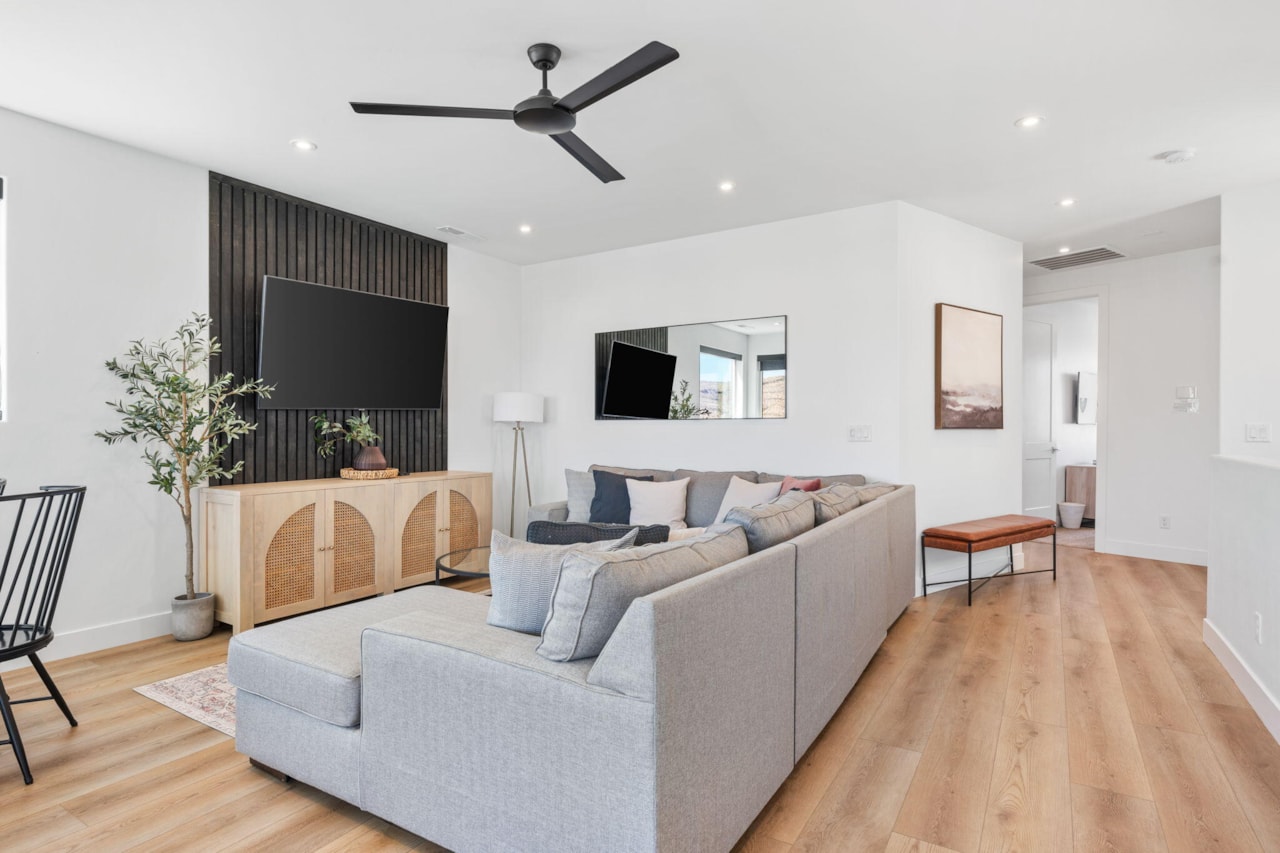 740 Olympic LN St George, UT 84790 home for sale, MLS#25-265577 - Erika Rogers Photo 7