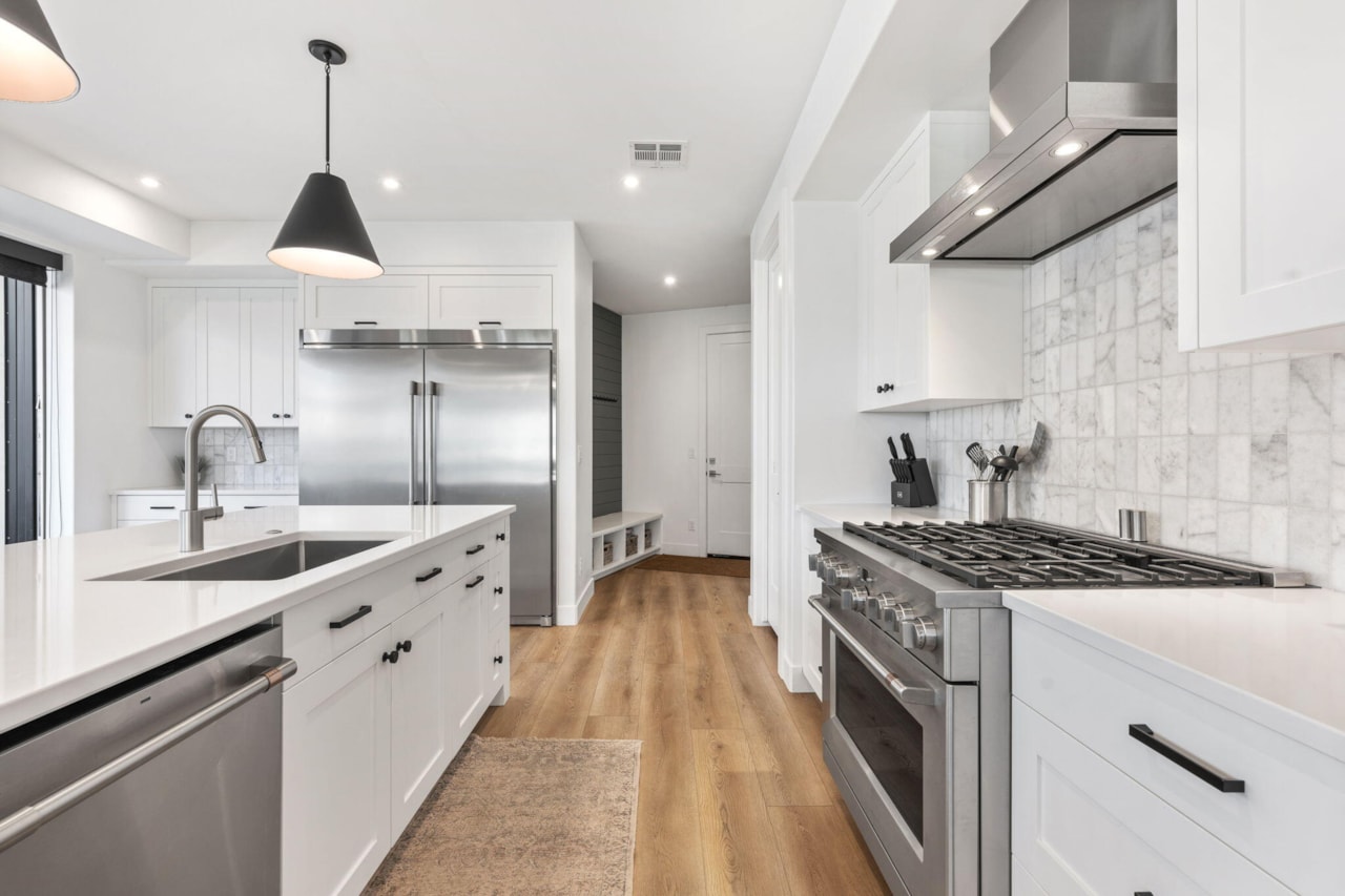 740 Olympic LN St George, UT 84790 home for sale, MLS#25-265577 - Erika Rogers Photo 9