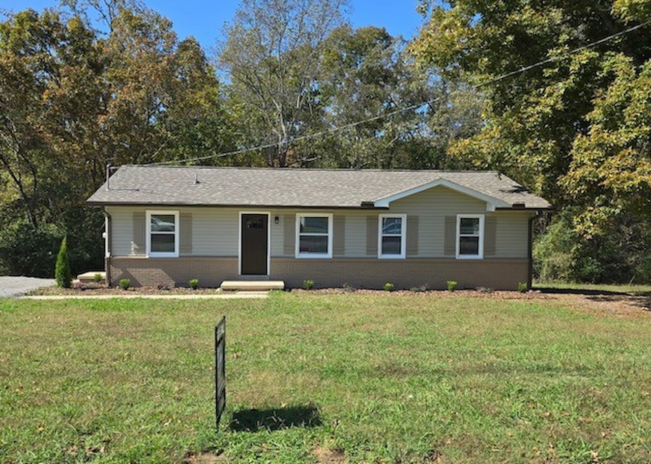 845 Gaither Ave Lawrenceburg, TN 38464 | MLS 3031690