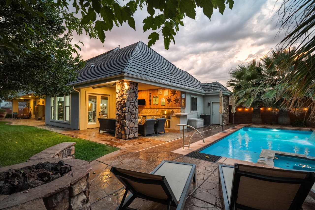 1019 S 900  E St George, UT 84790 home for sale, MLS#25-265669 - Erika Rogers Photo 10