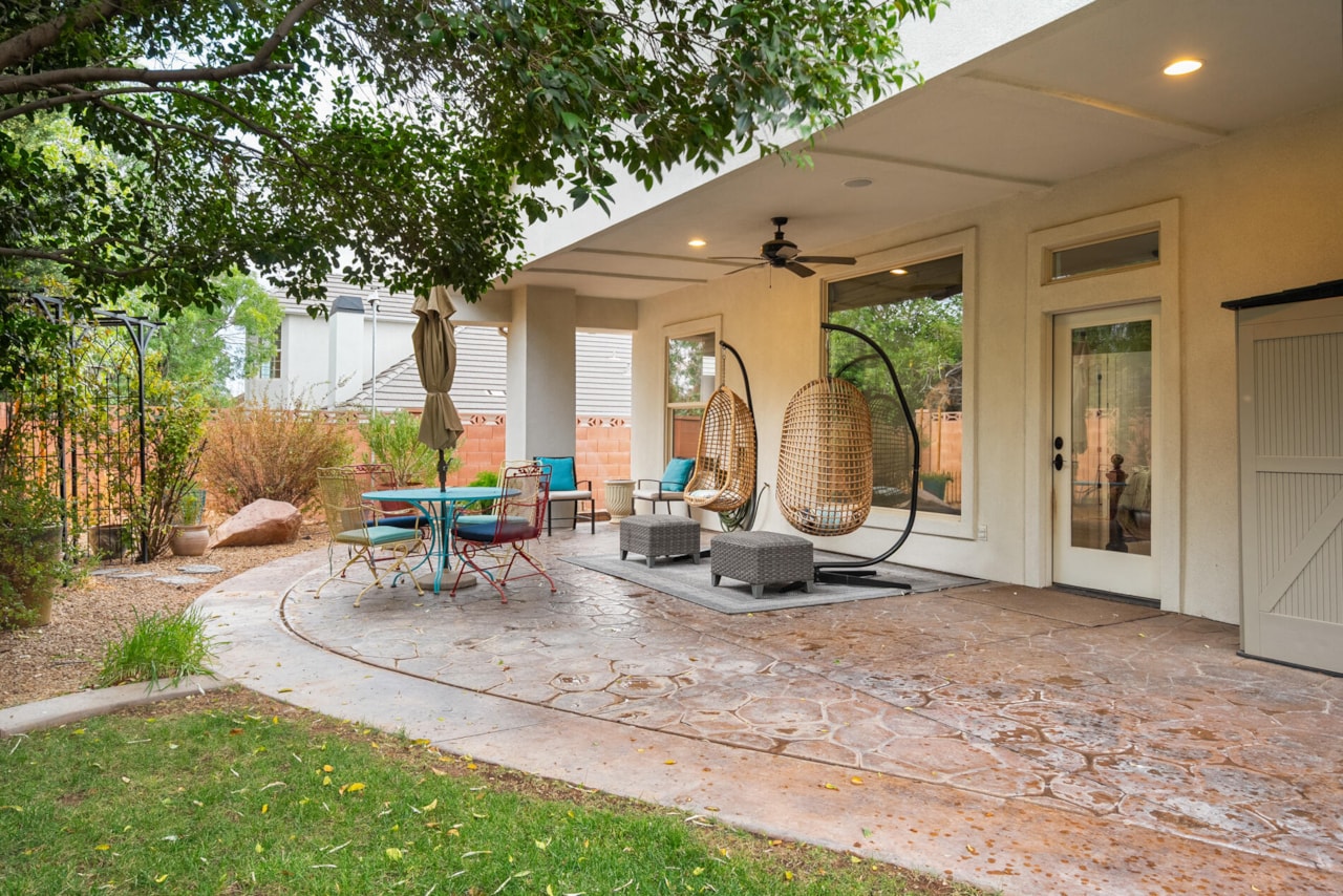 1019 S 900  E St George, UT 84790 home for sale, MLS#25-265669 - Erika Rogers Photo 14