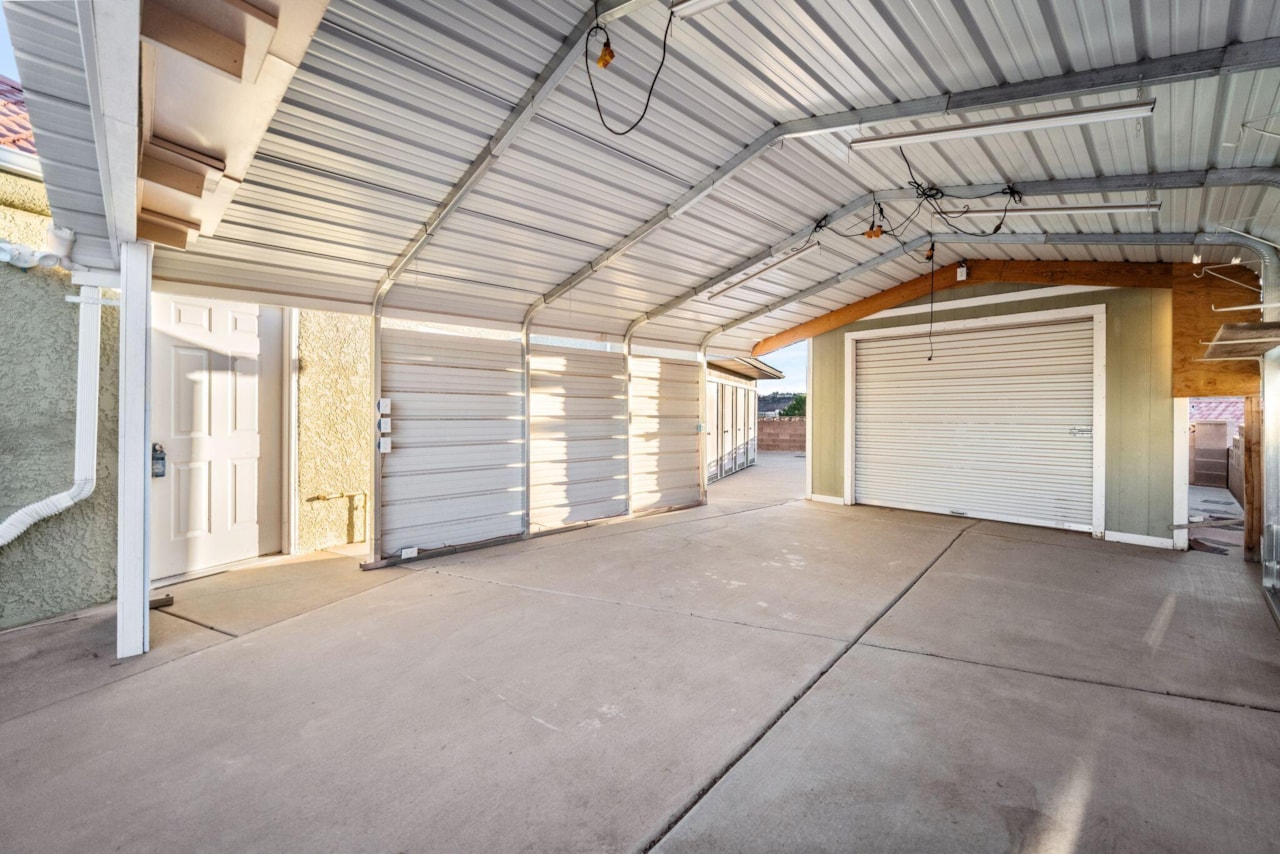 2144 E 220 CIR S St George, UT 84790 home for sale, MLS#25-266182 - Erika Rogers Photo 20