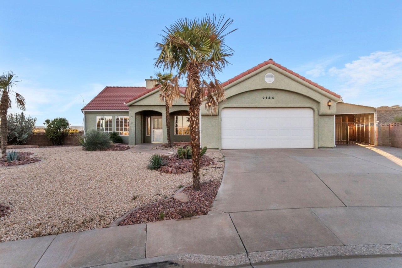 2144 E 220 CIR S St George, UT 84790 home for sale, MLS#25-266182 - Erika Rogers Photo 24