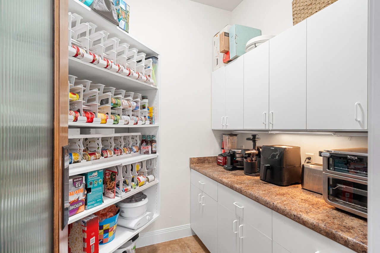 1019 S 900  E St George, UT 84790 home for sale, MLS#25-265669 - Erika Rogers Photo 24