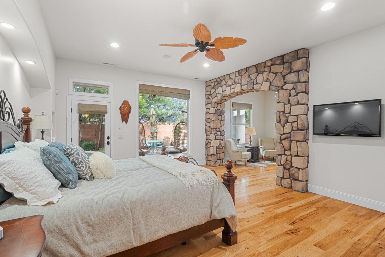 1019 S 900  E St George, UT 84790 home for sale, MLS#25-265669 - Erika Rogers Photo 29