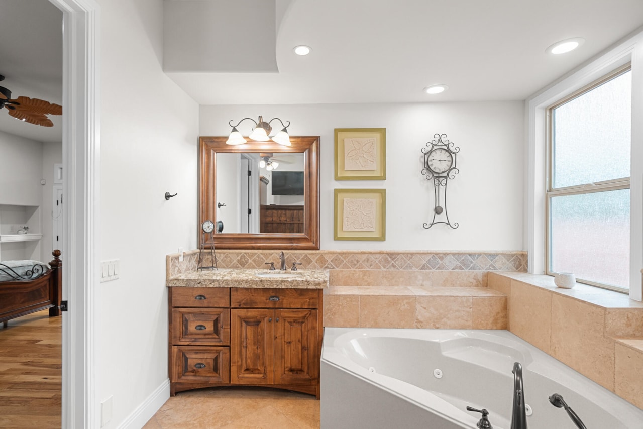 1019 S 900  E St George, UT 84790 home for sale, MLS#25-265669 - Erika Rogers Photo 34