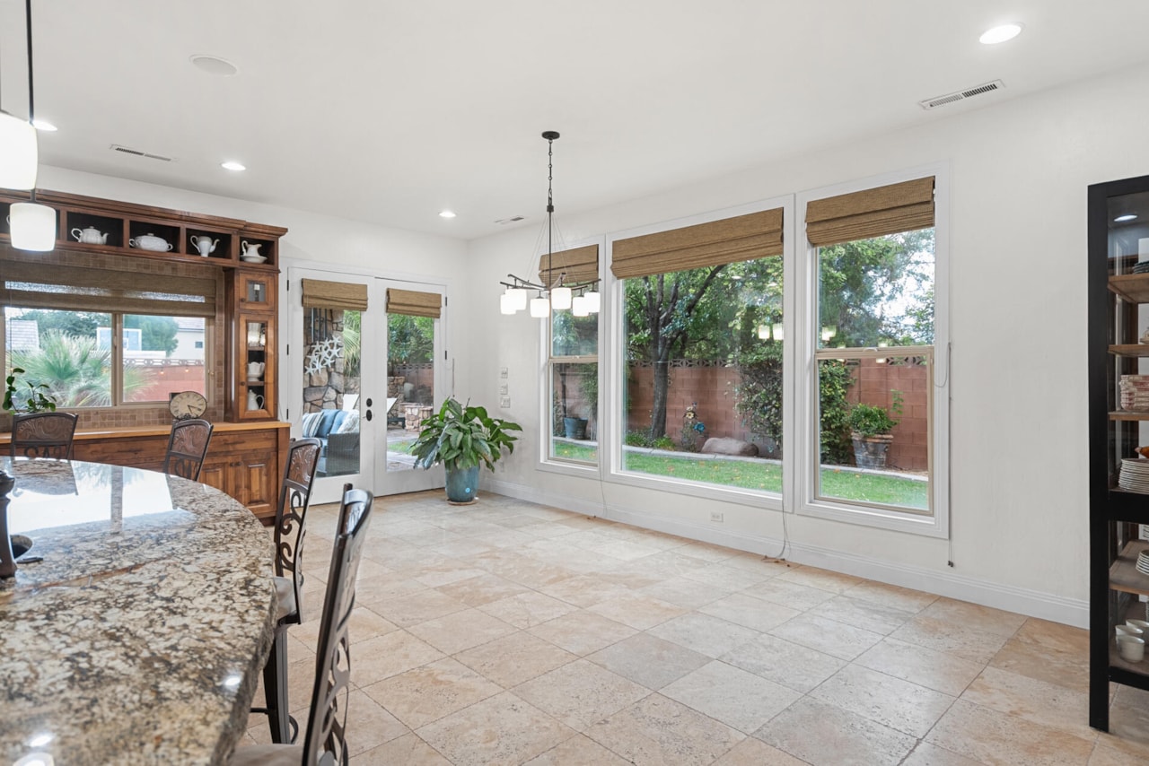 1019 S 900  E St George, UT 84790 home for sale, MLS#25-265669 - Erika Rogers Photo 26