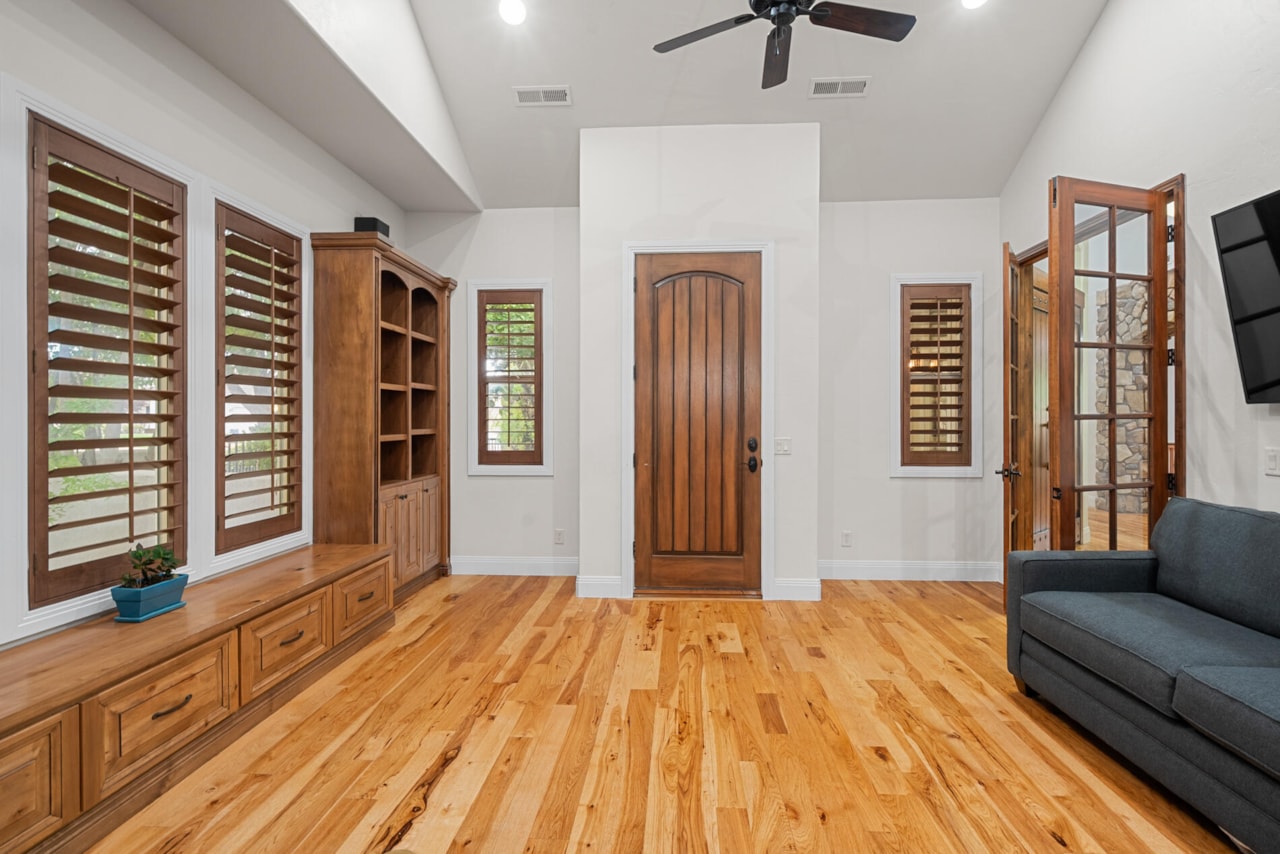 1019 S 900  E St George, UT 84790 home for sale, MLS#25-265669 - Erika Rogers Photo 42