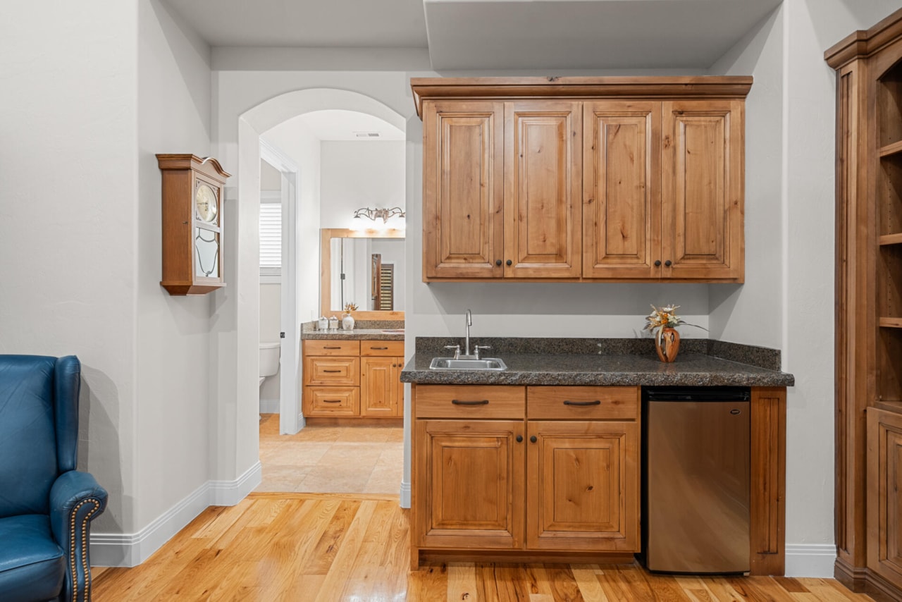 1019 S 900  E St George, UT 84790 home for sale, MLS#25-265669 - Erika Rogers Photo 44