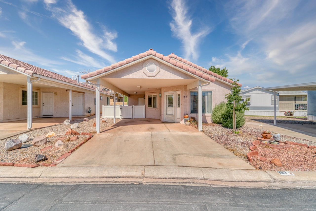 2990 E Riverside DR #157 St George, UT 84790 home for sale, MLS#25-263310 - Erika Rogers Photo 3