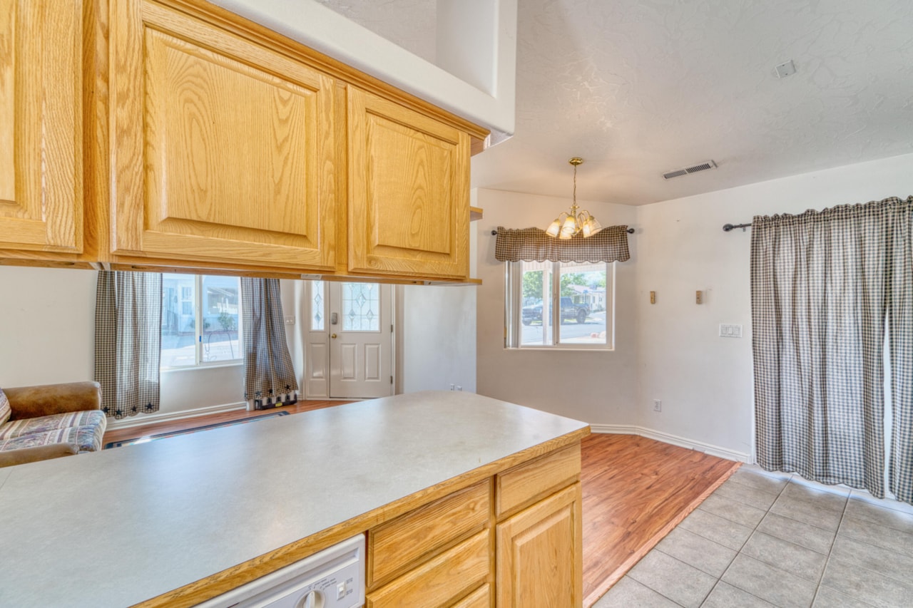 2990 E Riverside DR #157 St George, UT 84790 home for sale, MLS#25-263310 - Erika Rogers Photo 11